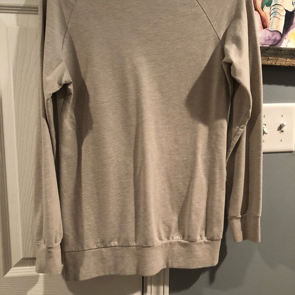 V neck sweater with zippe🥑🥑🥑 - Picture 6 of 6